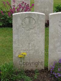 Etaples Military Cemetery - Bigland, Richard Knott